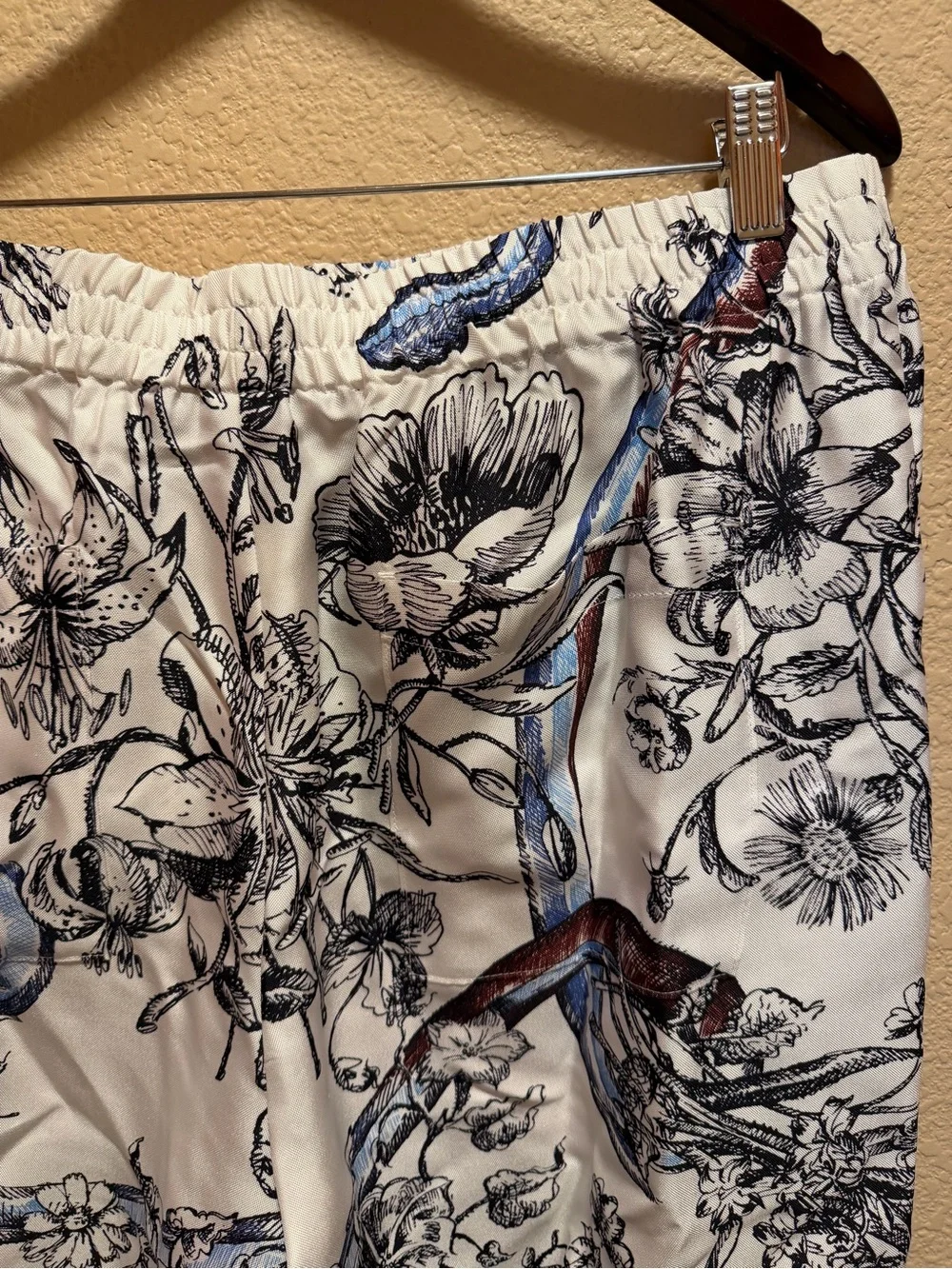 New Gucci Floral Logo Silk Shorts White Blue Size IT 54 / US L 36 - 40 Waist